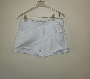 Apt. 9 Women's Tummy Control White Denim Cutoff Jean Shorts